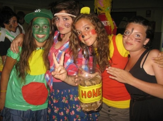 Fiesta nocturna de disfraces